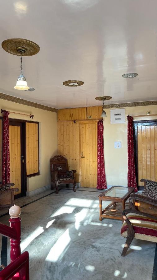 Dilaram Guest House Srīnagar Exterior foto