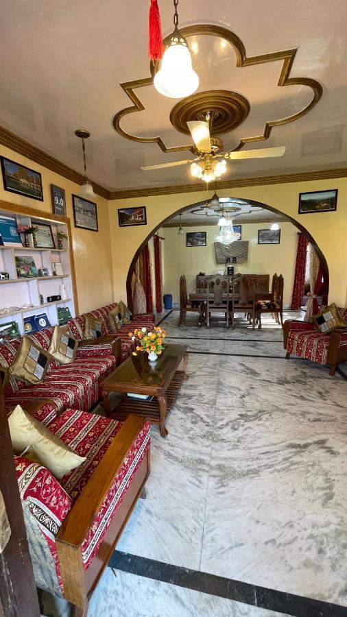 Dilaram Guest House Srīnagar Exterior foto