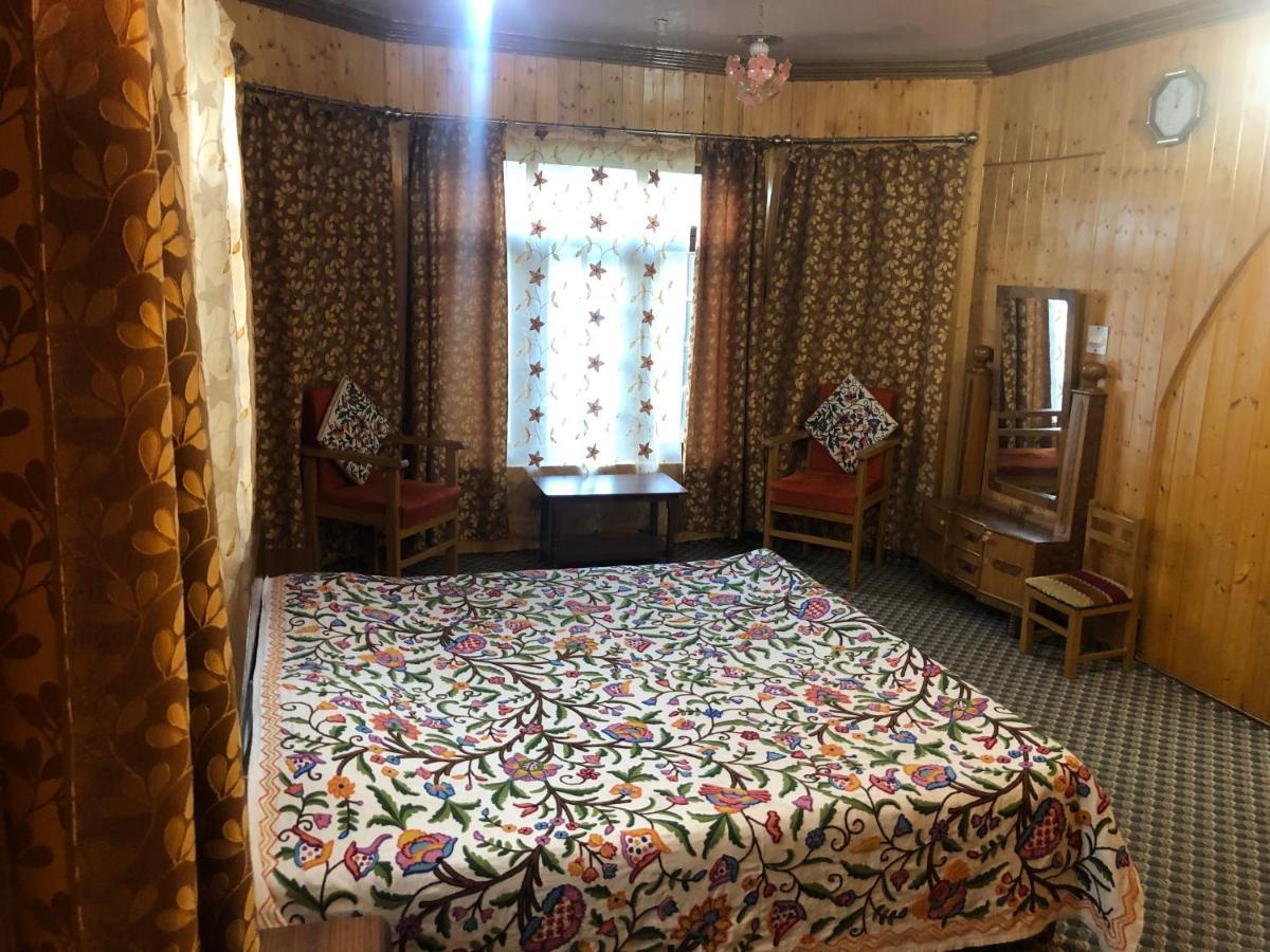 Dilaram Guest House Srīnagar Exterior foto